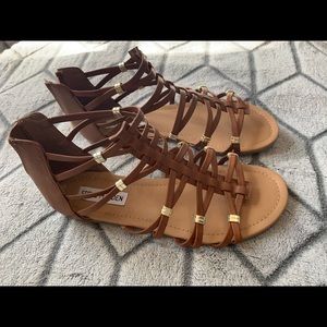 steve madden sandals size 7.5
